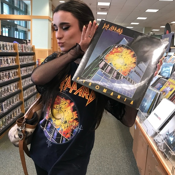 LIVE UPDATES 💕 - Picture 3 of 7